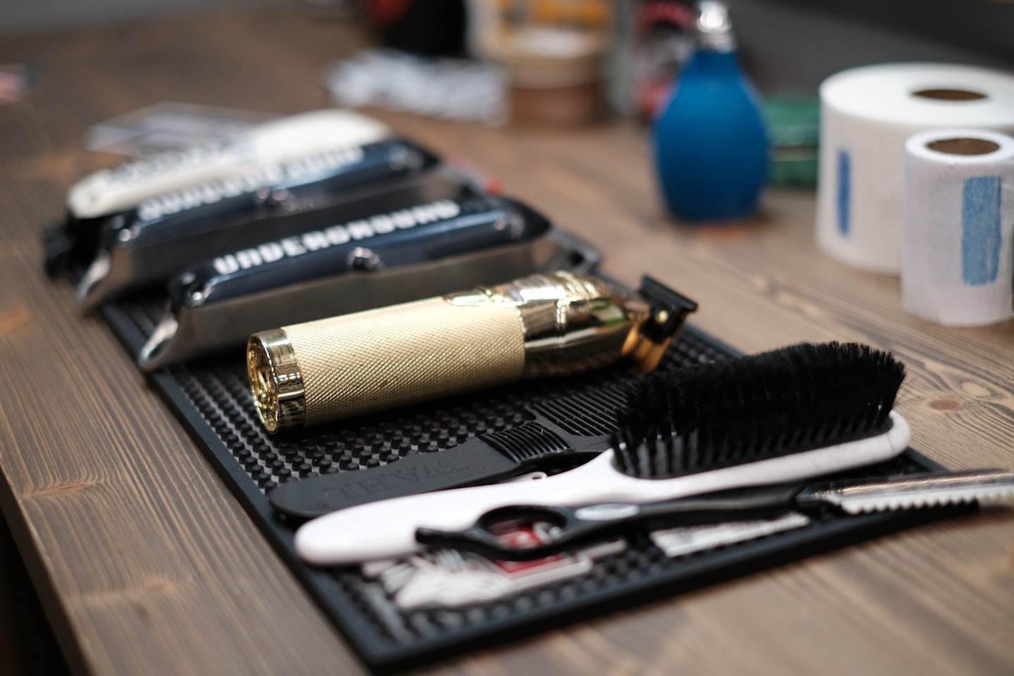 SHRI SAMRTH GENTS PARLOUR